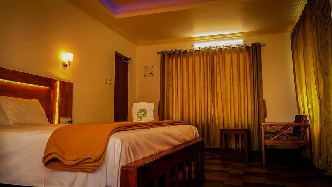 Lime Light Resort Мунар Екстериор снимка
