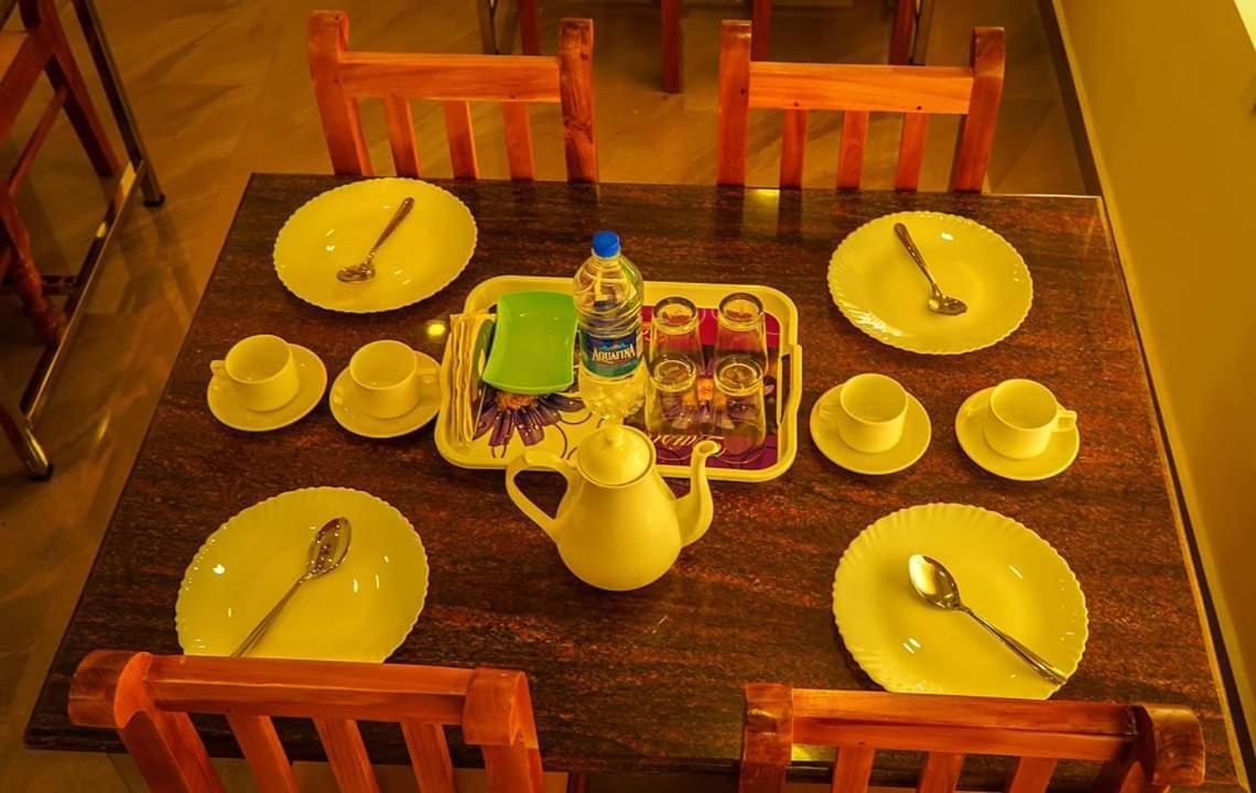 Lime Light Resort Мунар Екстериор снимка