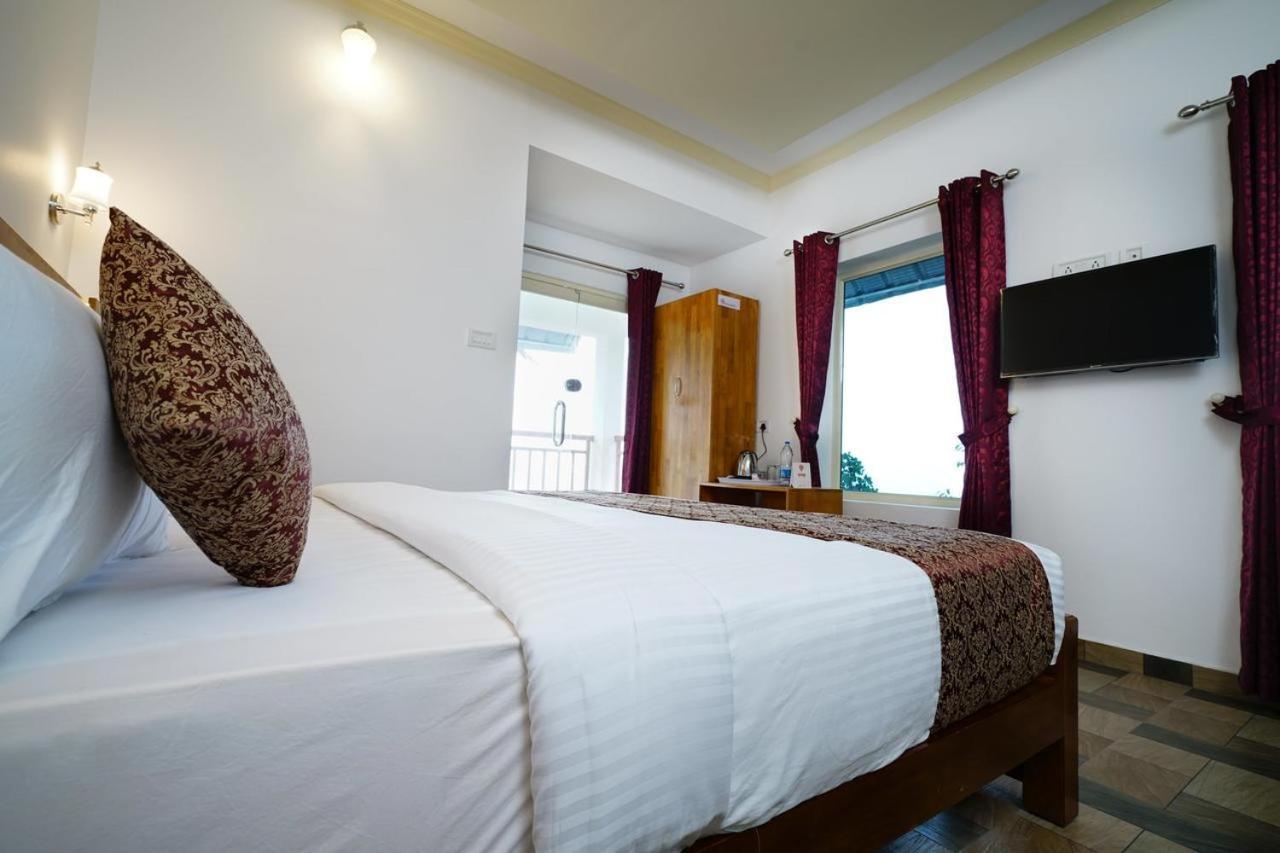 Lime Light Resort Мунар Екстериор снимка
