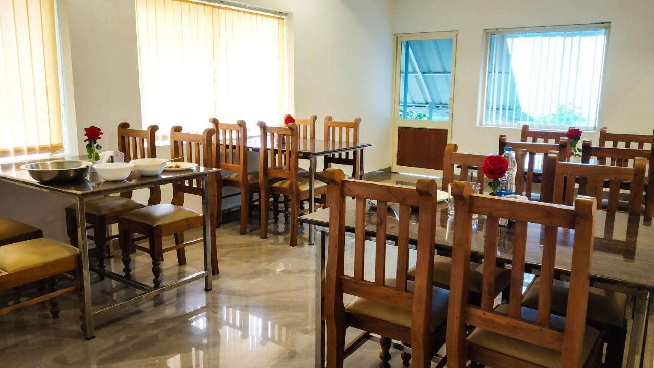 Lime Light Resort Мунар Екстериор снимка